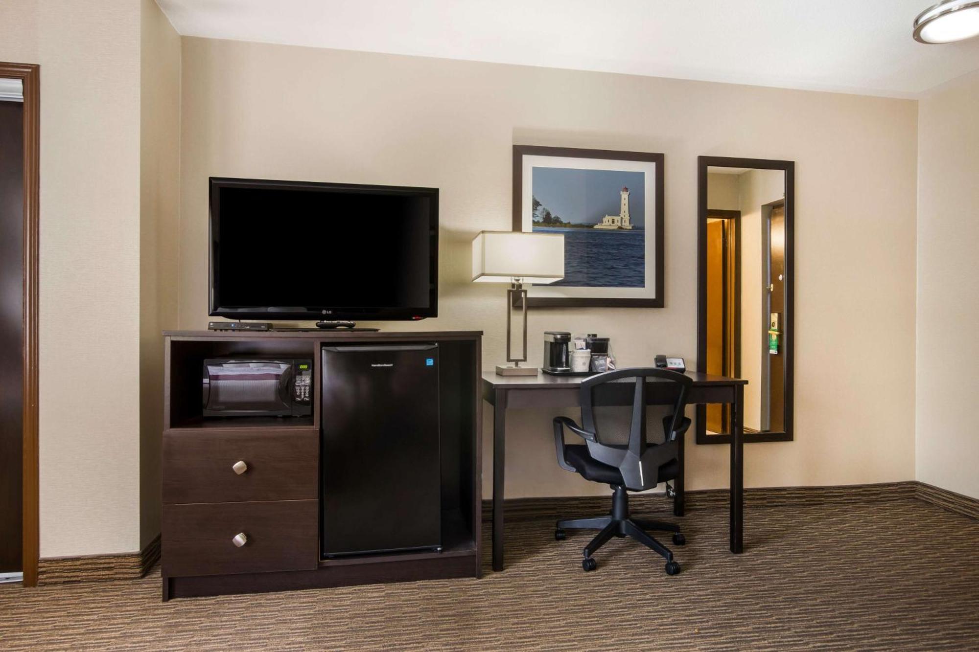 Western Little River Hotel 3*